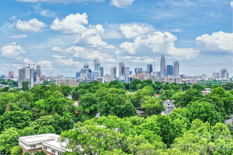 409 Queens Rd #304, Charlotte, NC 28207