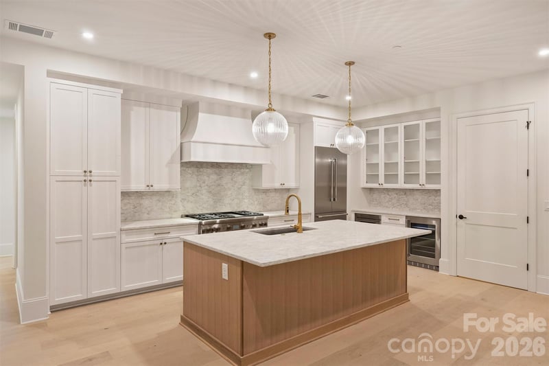 409 Queens Rd #304, Charlotte, NC 28207