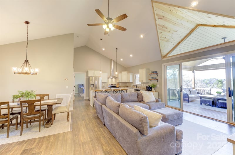 597 Aiken Rd, Asheville, NC 28804