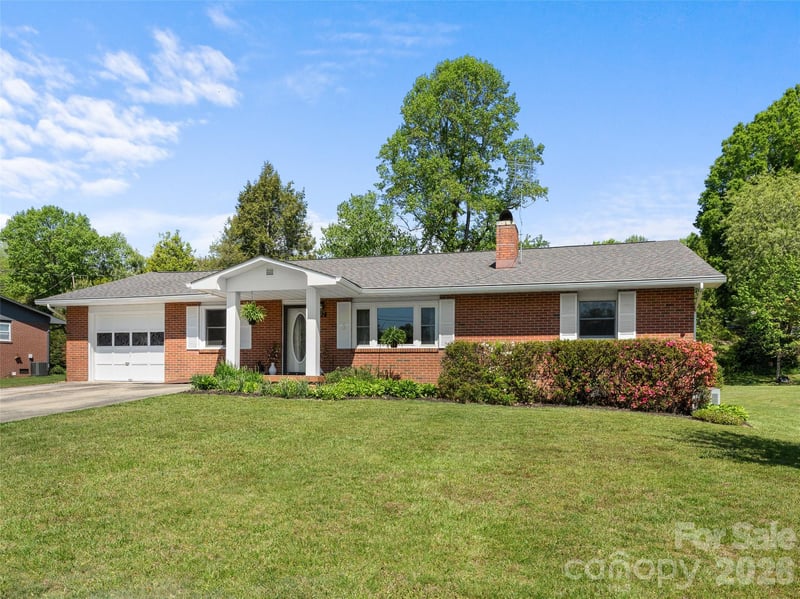 97 Allison Rd, Brevard, NC 28712