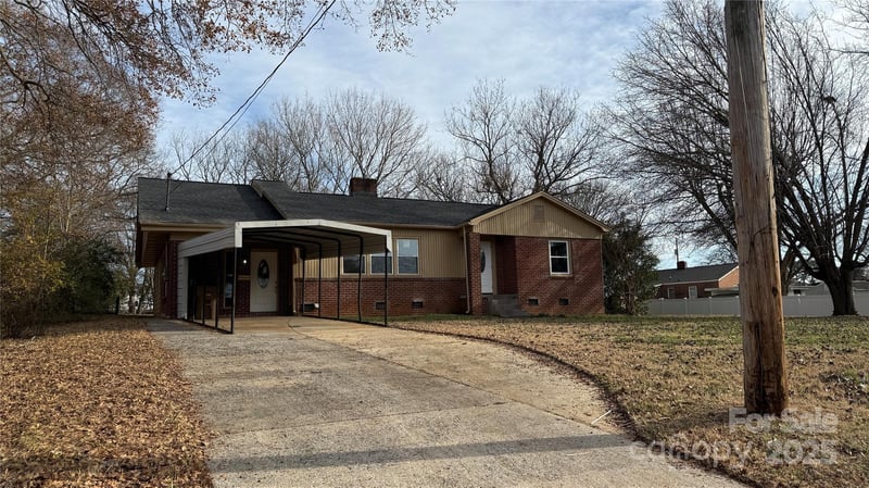809 Howard St, Shelby, NC 28152