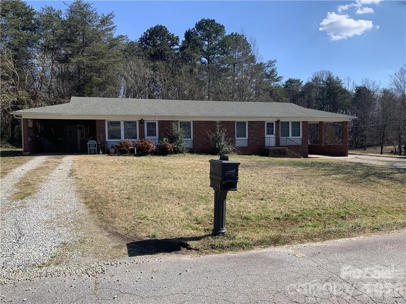 2706 and 2708 Harwell St, Claremont, NC 28610