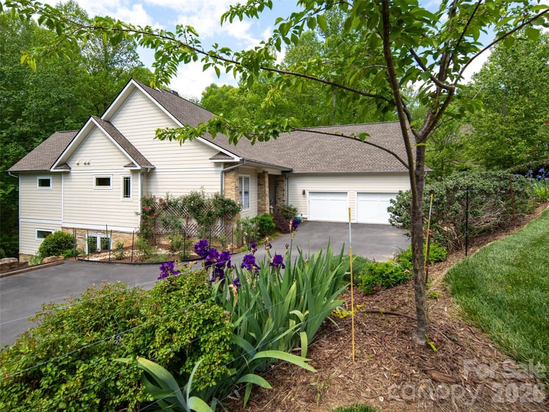 123 Orvis Stone Cir, Biltmore Lake, NC 28715