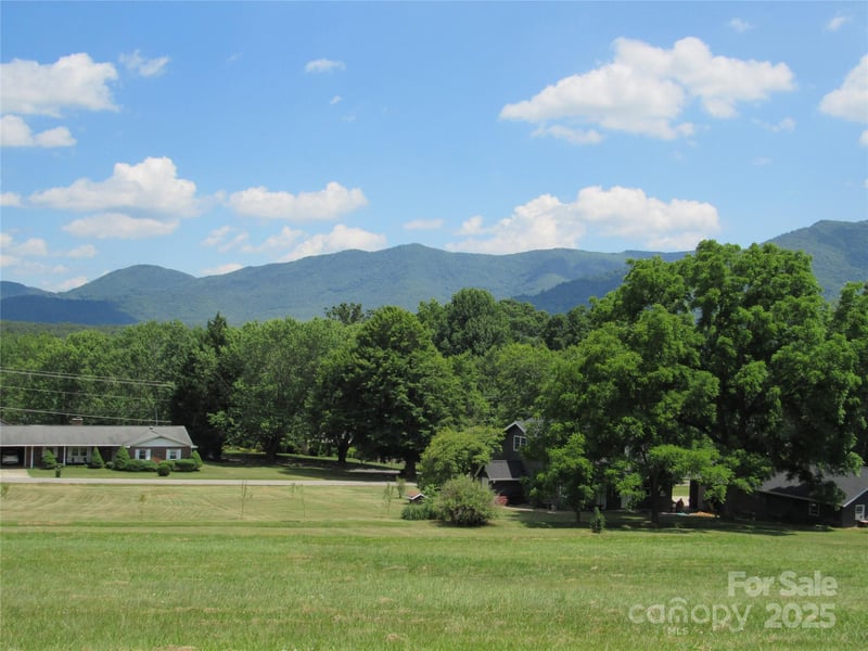 Mystic View Ln, Black Mountain, NC 28711