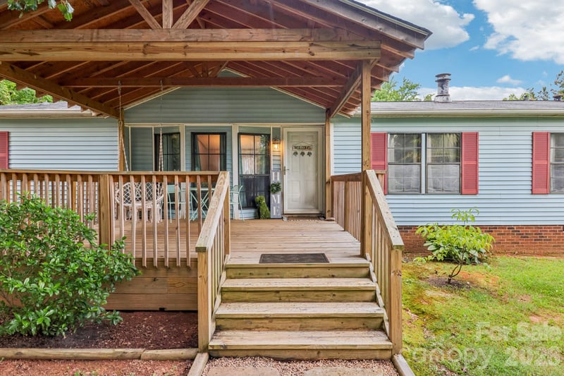 122 Main St, New London, NC 28127