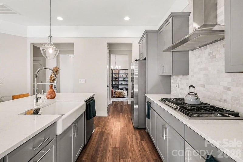 5010 Whitman Ave, Matthews, NC 28105