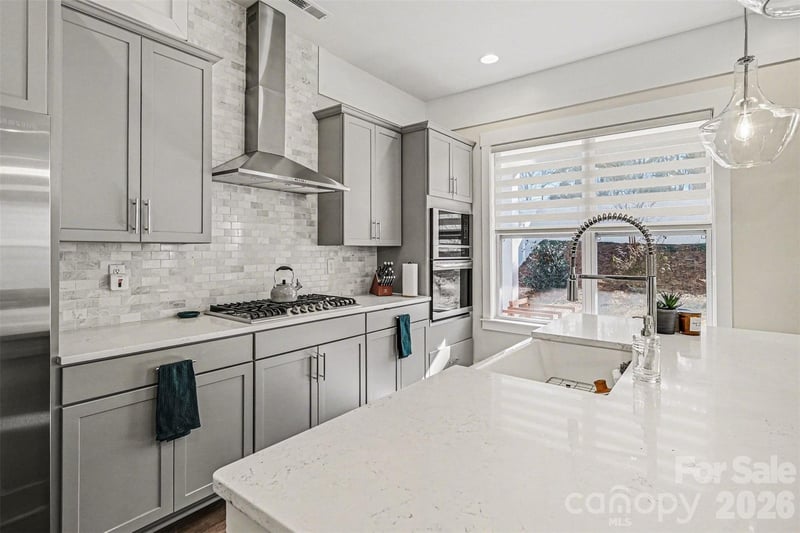 5010 Whitman Ave, Matthews, NC 28105