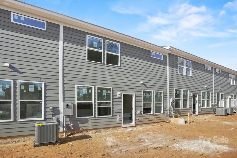 2145 Bayou Trace Dr, Charlotte, NC 28262