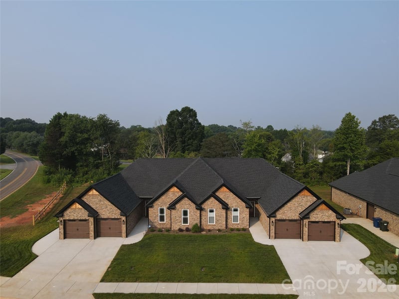 3367 48th Ave #21B, Hickory, NC 28601