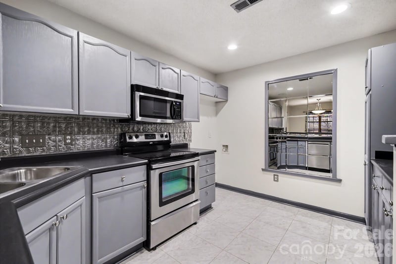 9733 Elizabeth Townes Ln, Charlotte, NC 28277