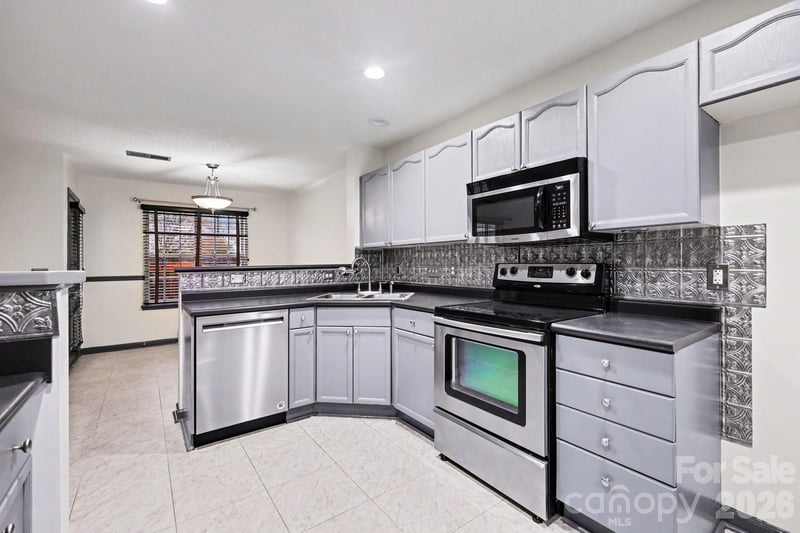 9733 Elizabeth Townes Ln, Charlotte, NC 28277