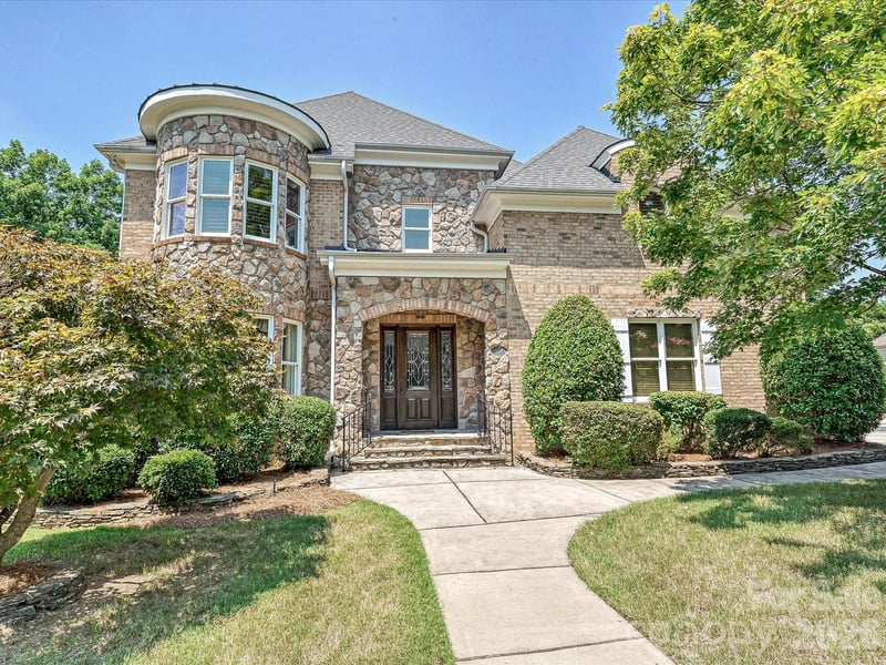 6806 Larrisa Ct, Charlotte, NC 28226