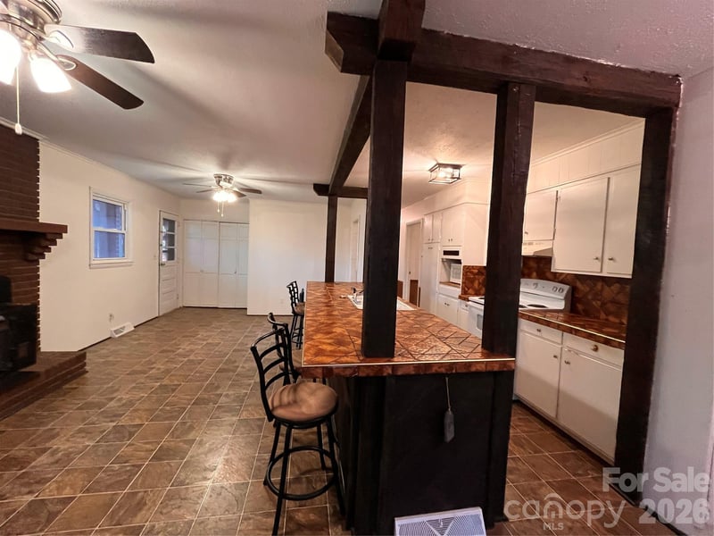 101 Sherry Dr, Stanley, NC 28164
