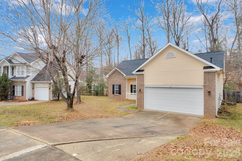 311 Margaret Kelly Ct, Charlotte, NC 28216
