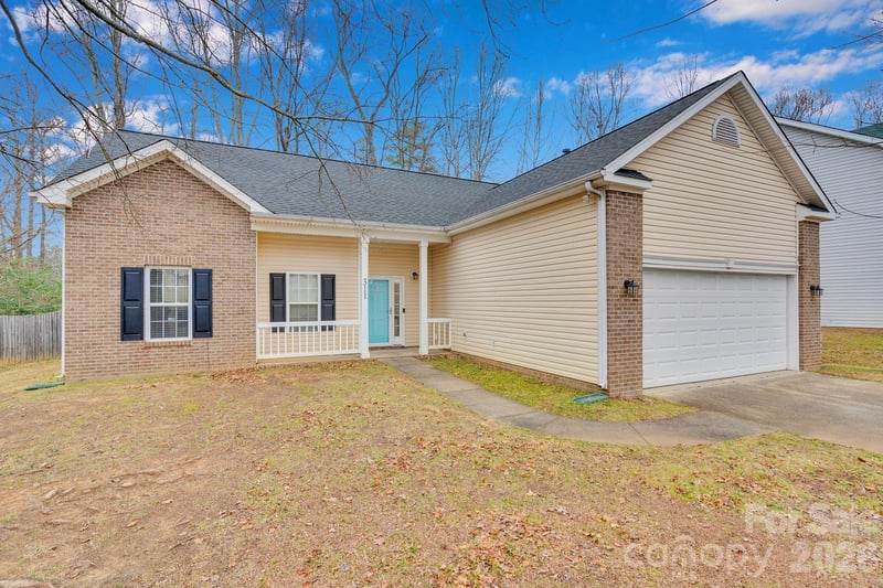311 Margaret Kelly Ct, Charlotte, NC 28216