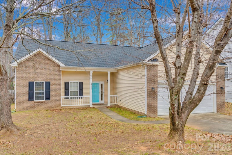 311 Margaret Kelly Ct, Charlotte, NC 28216