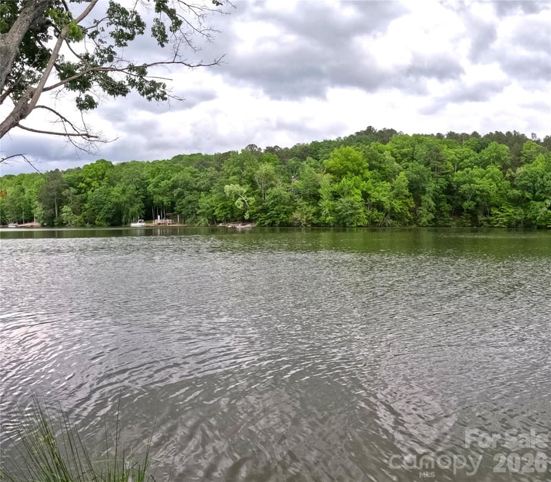 3111 Catawba Rd, Great Falls, SC 29055