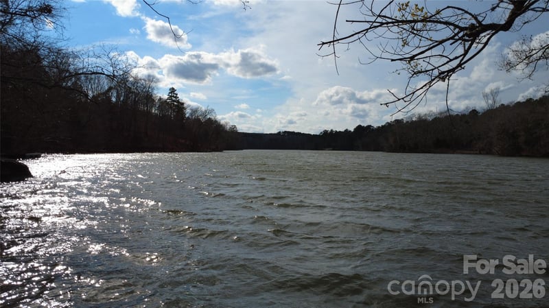3111 Catawba Rd, Great Falls, SC 29055