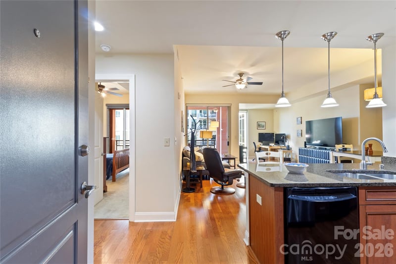 701 Royal Ct #603, Charlotte, NC 28202