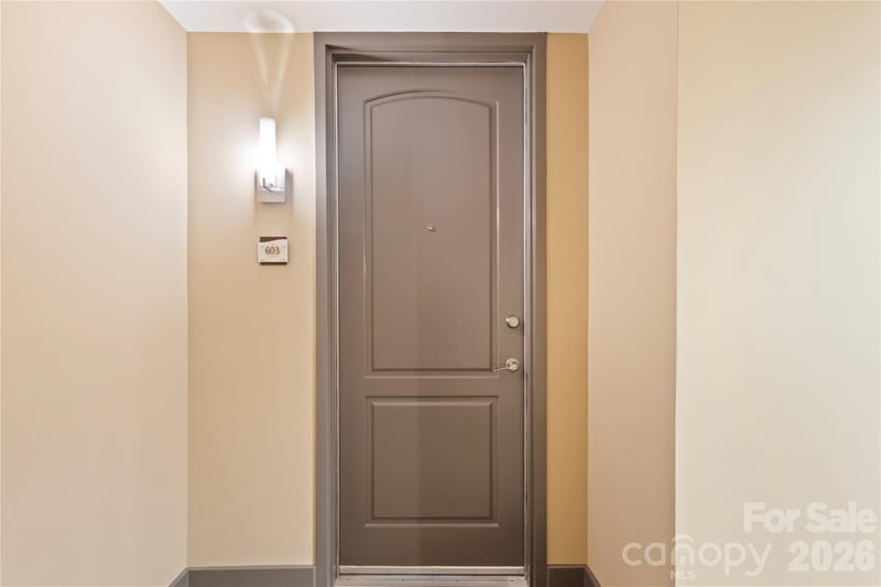 701 Royal Ct #603, Charlotte, NC 28202