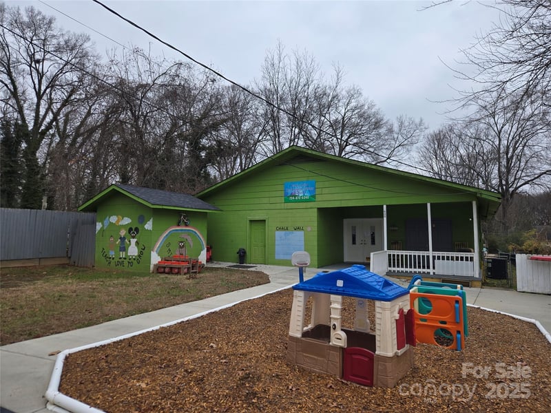 620 Hackett St, Statesville, NC 28677
