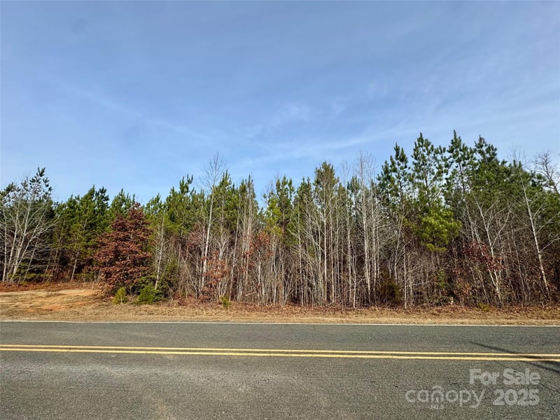 000 Calvary Church Rd, Mount Gilead, NC 27306