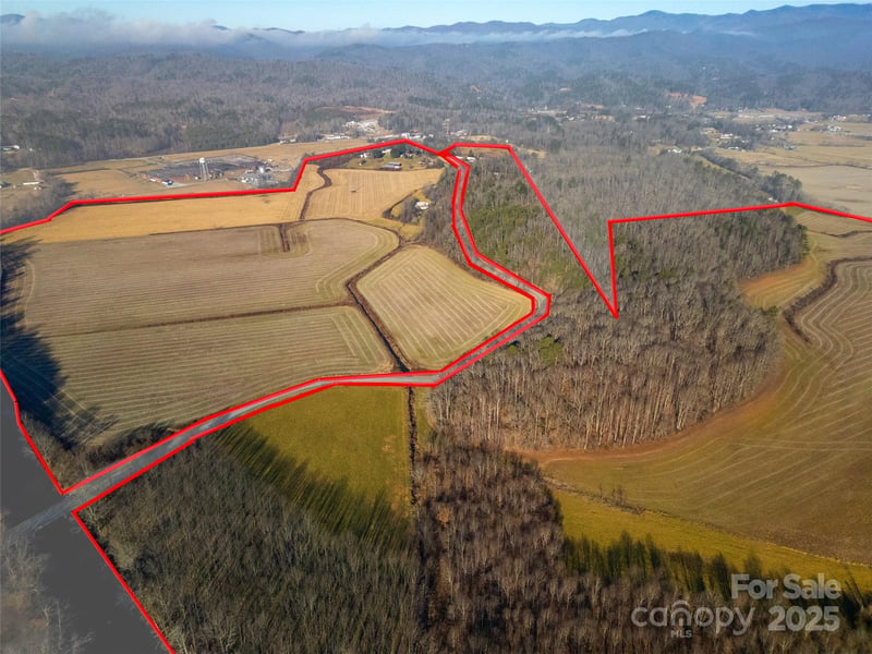 000 Lyons Mountain Rd, Brevard, NC 28712