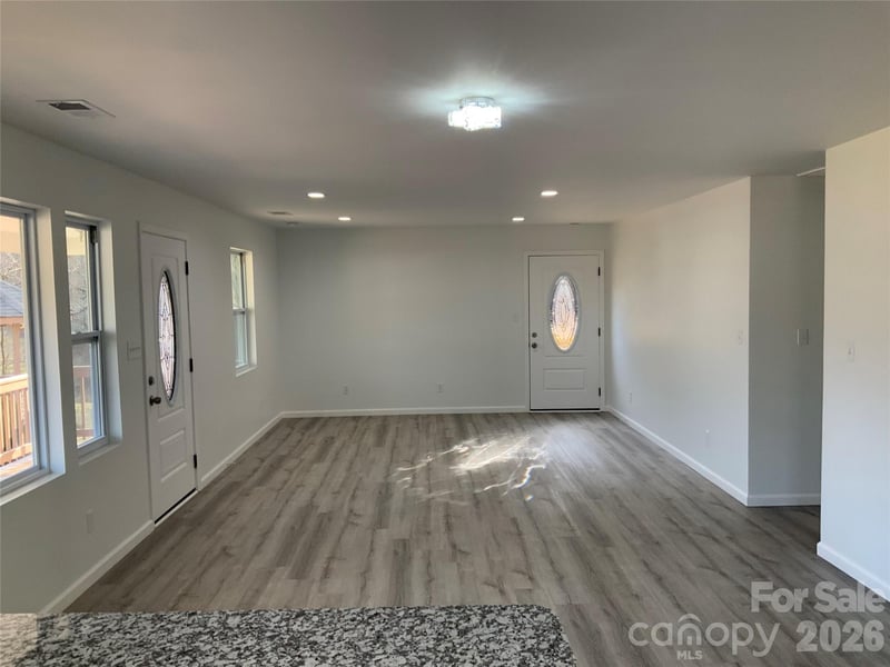 841 B Charlotte Hw, Fairview, NC 28730