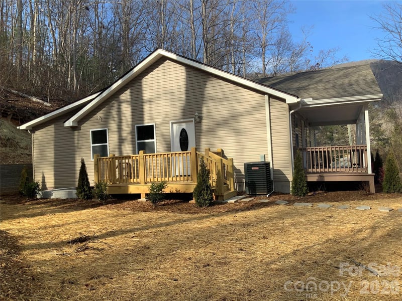 841 B Charlotte Hw, Fairview, NC 28730