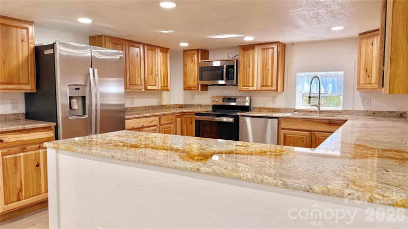 76 Ed Sneed Dr, Marion, NC 28752