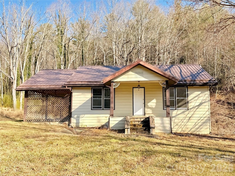 76 Ed Sneed Dr, Marion, NC 28752