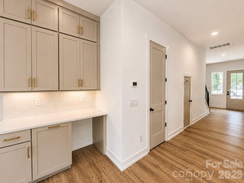 3926 Sarah Dr, Charlotte, NC 28217
