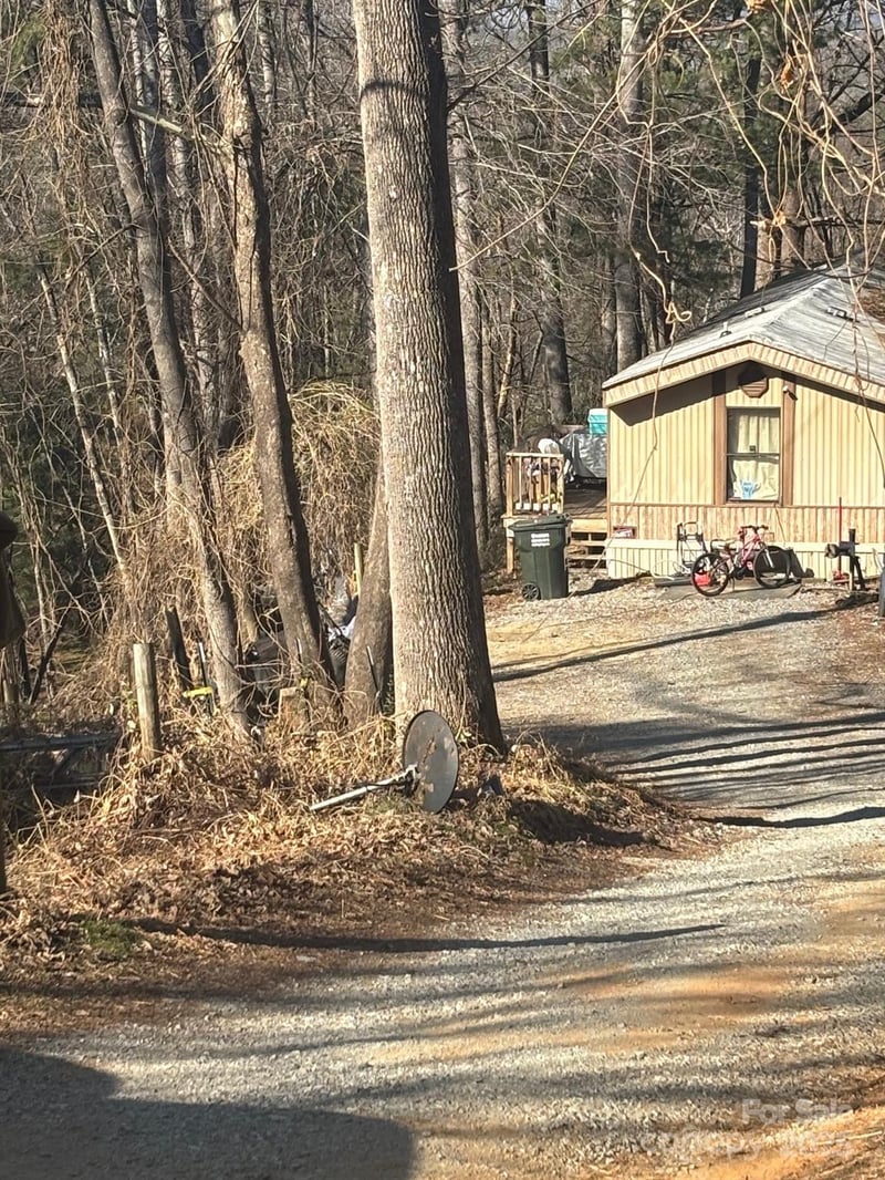 905 Hutch Mountain Rd, Fletcher, NC 28732