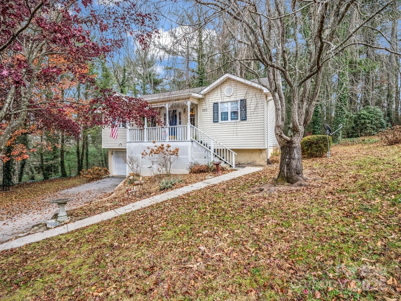 112 Serenity Cir, Hendersonville, NC 28792