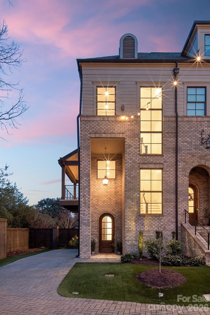 607 Mattie Rose Ln, Charlotte, NC 28204