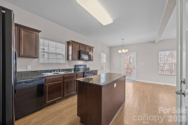 115 Lookout Point Pl, Mooresville, NC 28115