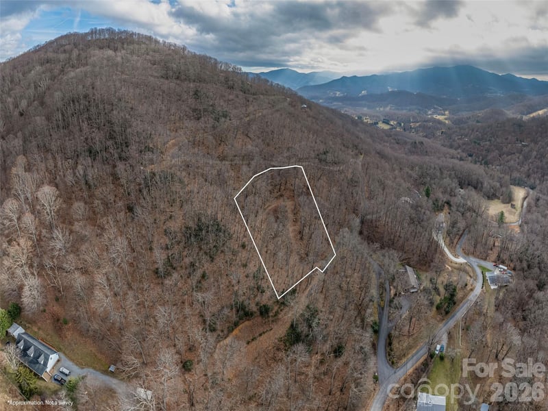 30 Hudson Valley Dr, Waynesville, NC 28786
