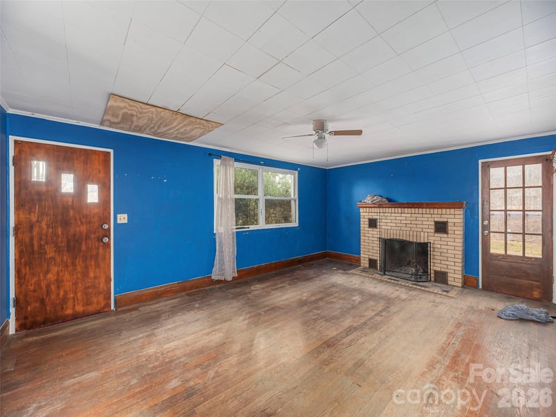 92 Mauney Cove Rd, Waynesville, NC 28786
