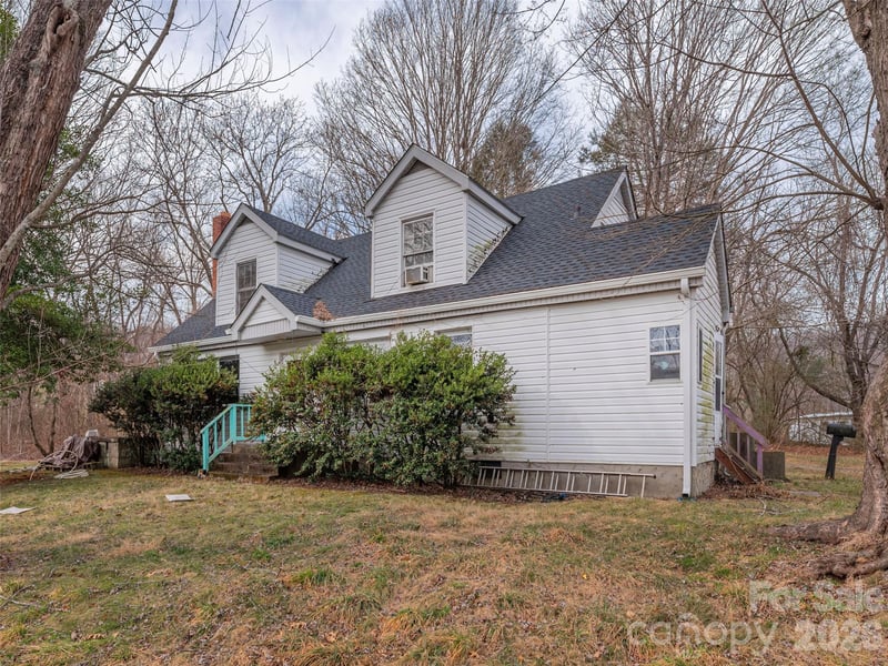 92 Mauney Cove Rd, Waynesville, NC 28786