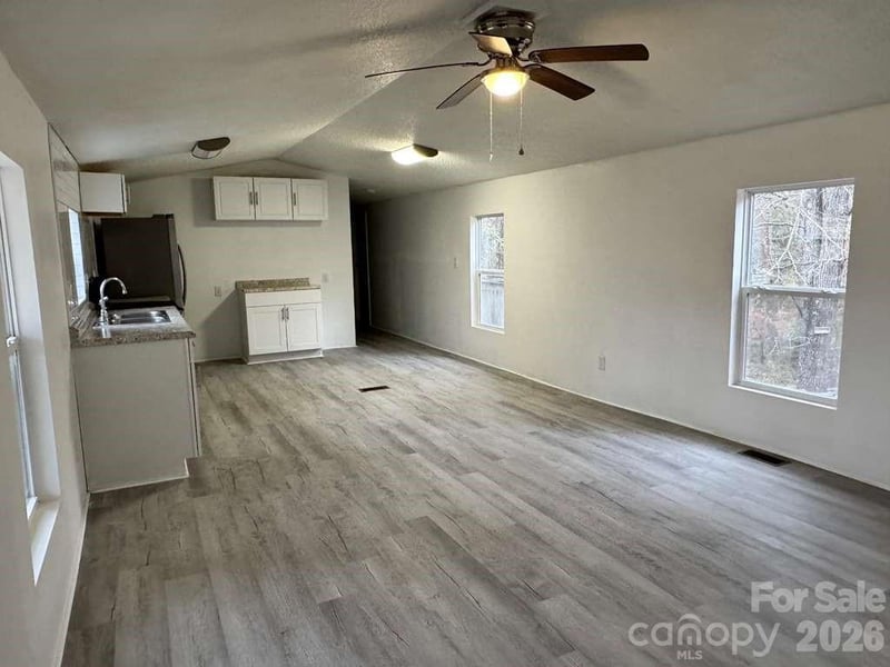 111 Cloverleaf Dr, Clover, SC 29710