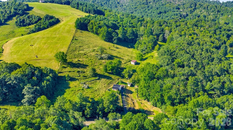 922 Prathers Creek Church Rd, Laurel Springs, NC 28644