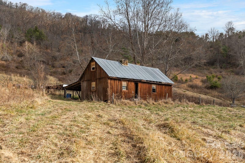 999 Wilson Dr, Canton, NC 28716