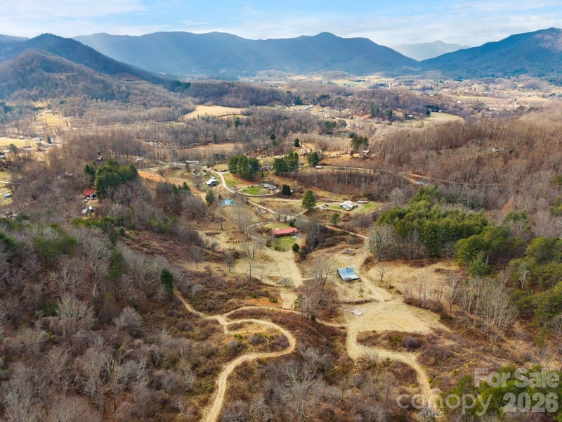 999 Wilson Dr, Canton, NC 28716
