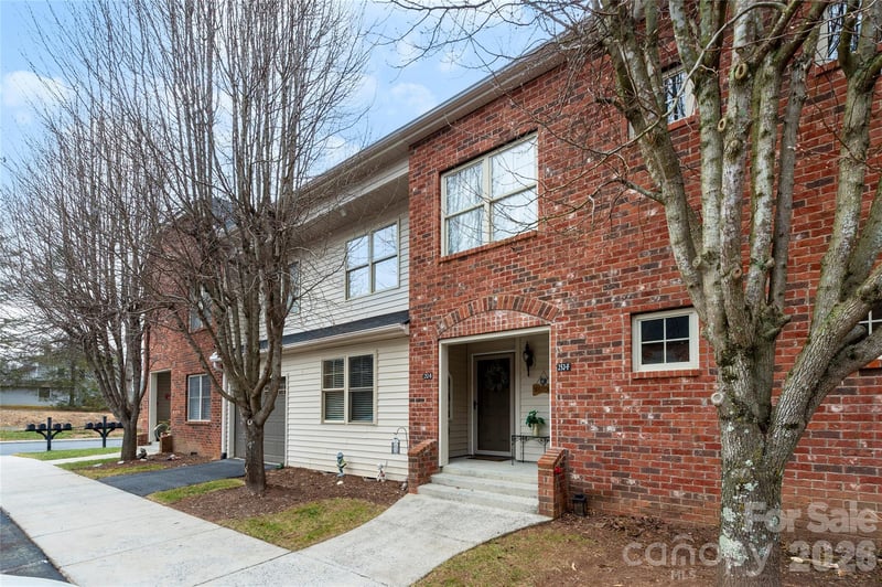 252 Wash Creek Dr #B, Hendersonville, NC 28739