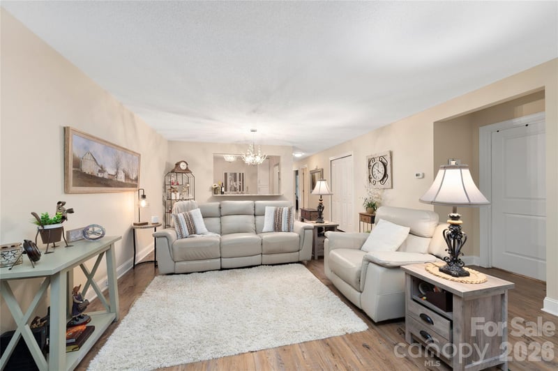 252 Wash Creek Dr #B, Hendersonville, NC 28739