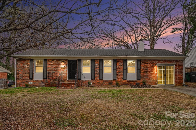 3431 Shamrock Dr, Charlotte, NC 28215