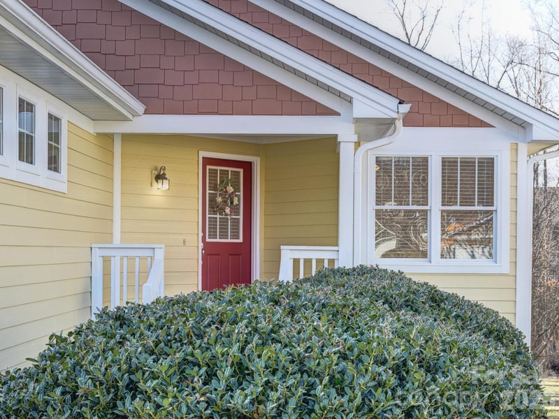 41 Little Fox Ln, Fletcher, NC 28732