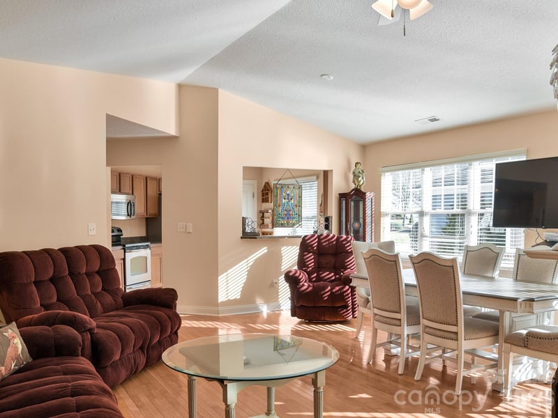 41 Little Fox Ln, Fletcher, NC 28732