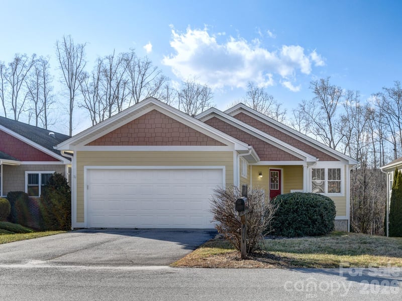 41 Little Fox Ln, Fletcher, NC 28732