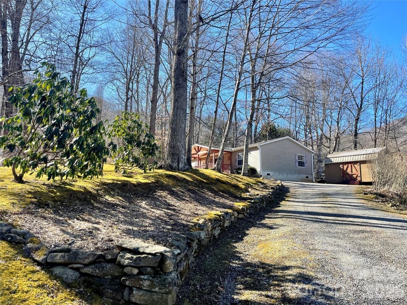 23 Mahan Ln, Waynesville, NC 28786
